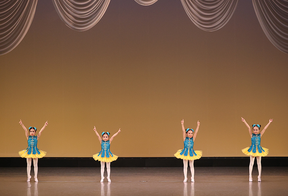 第一部「くるみ割り人形」第２幕より中国の踊り